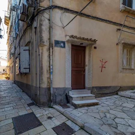 Little Corfu Town Apartmán *